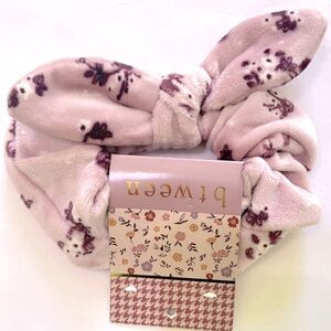 Btween Velvet Scrunchie with Bow Pink Purple White Floral